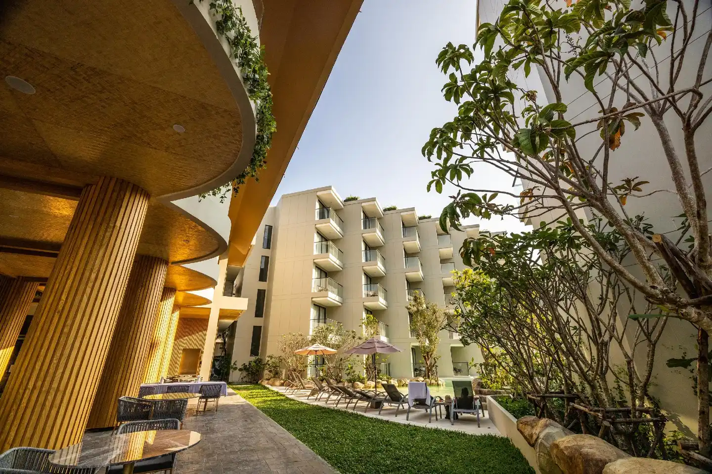 Phuket Emerald Beach Resort Aussenansicht