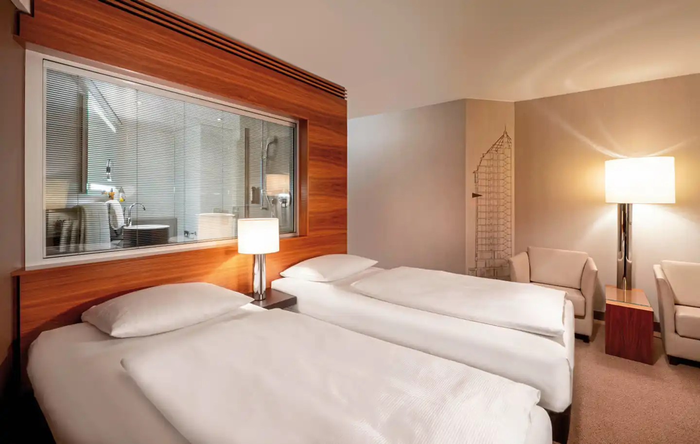 Mövenpick Hotel Hamburg Wohnbeispiel