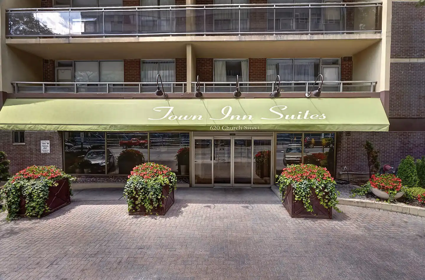 Town Inn Suites Toronto Aussenansicht