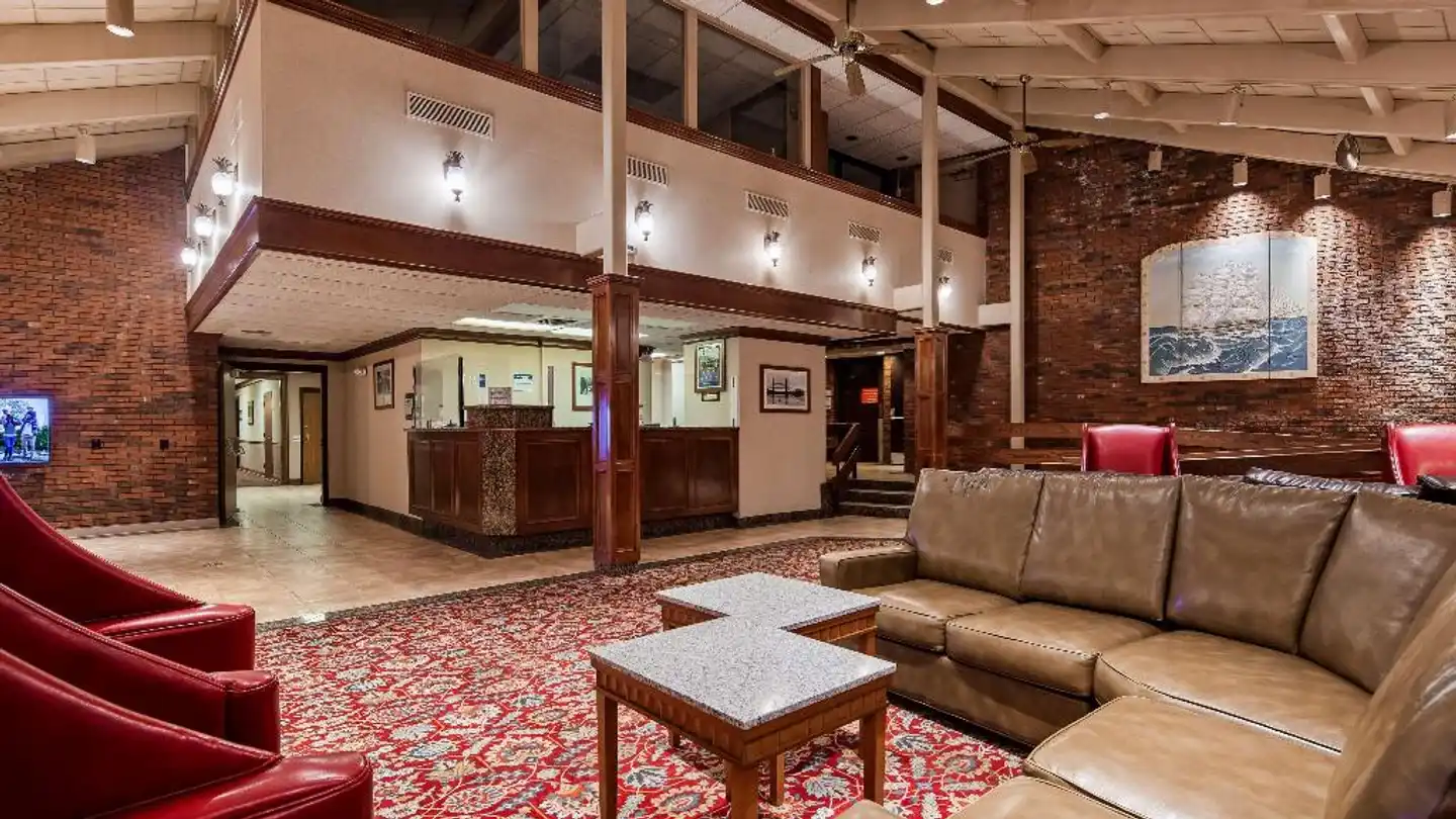 Best Western Plus Wynwood Hotel and Suites Portsmouth Lobby