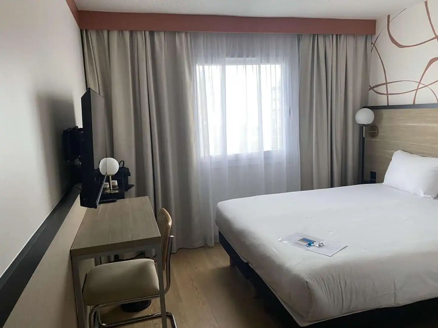 Sure Hotel by Best Western Caen Memorial Wohnbeispiel