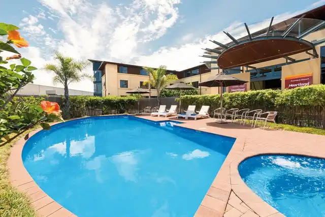 Heartland Hotel Auckland Airport Pool