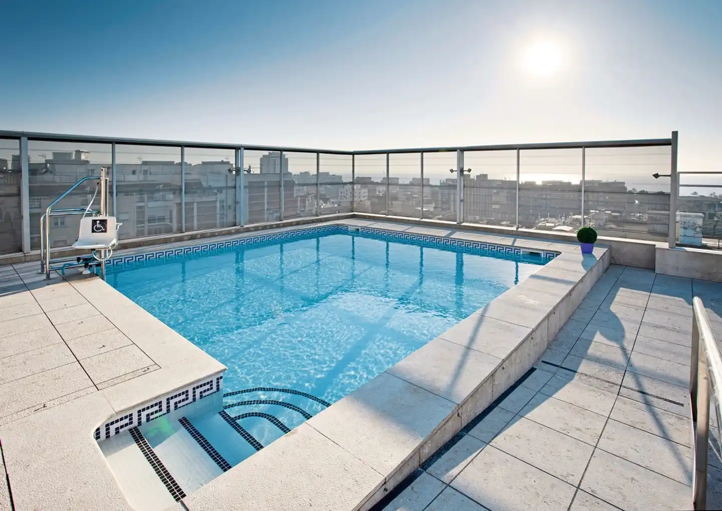 Hotel Ilunion Barcelona Pool