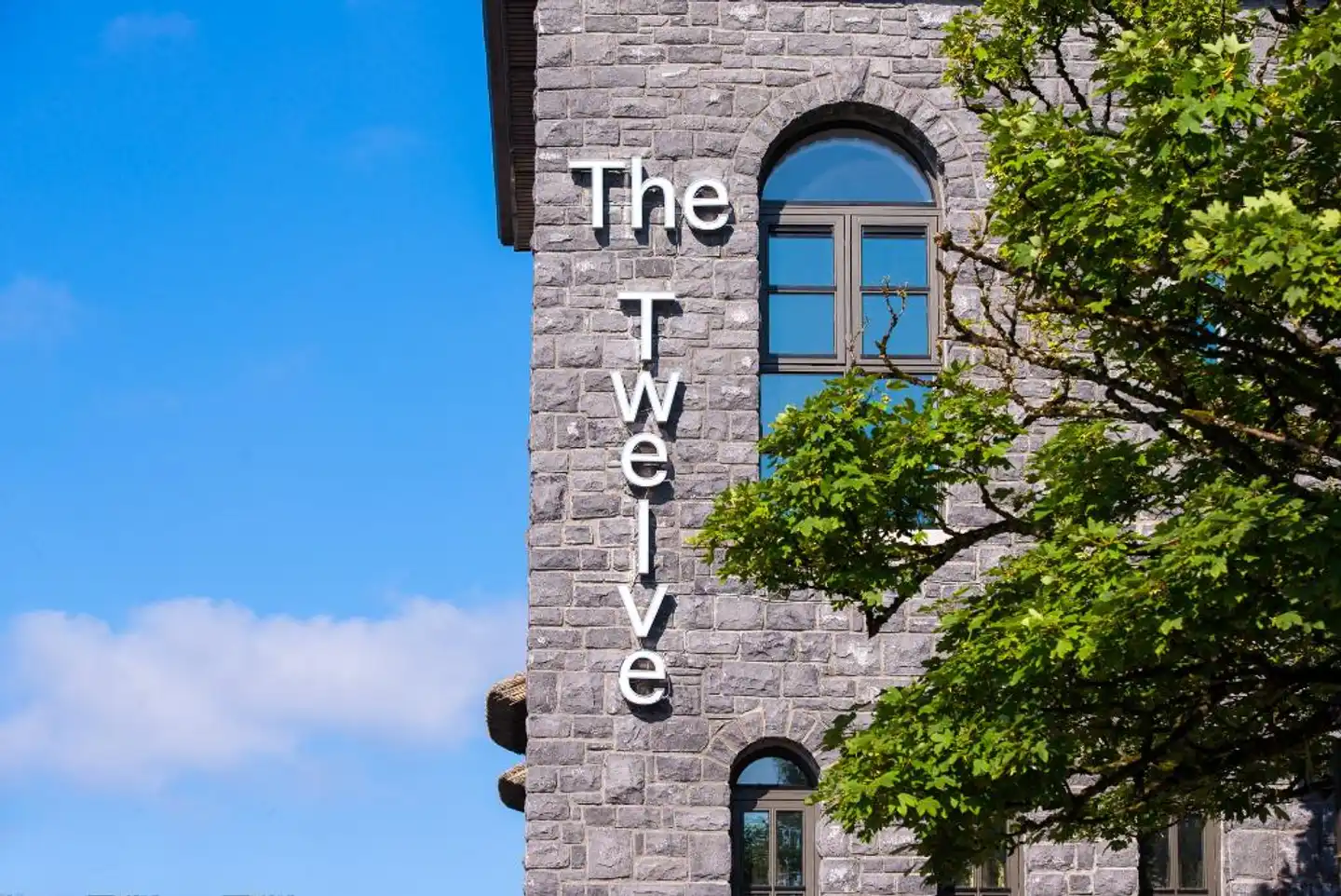 The Twelve Aussenansicht