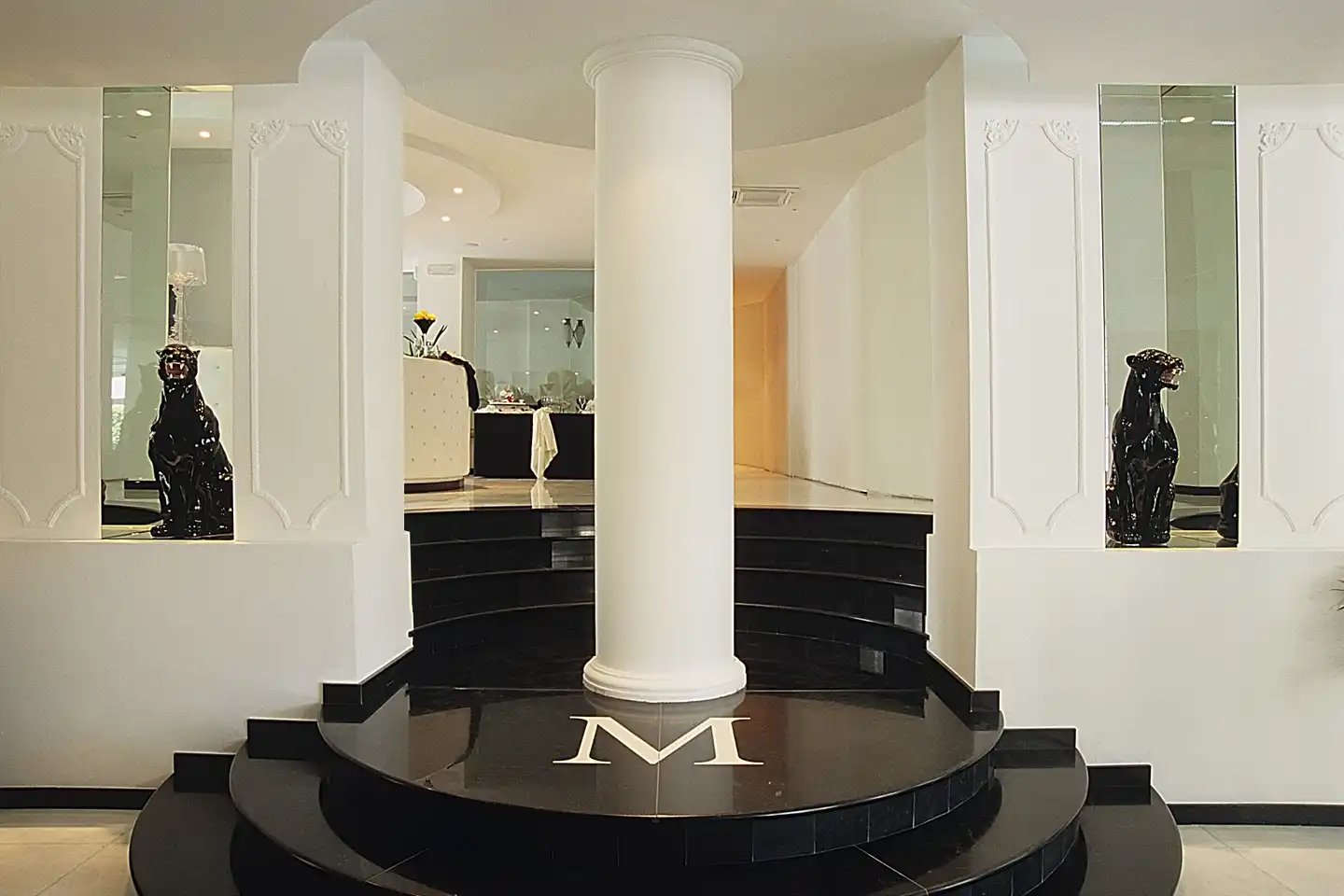 M Glamour Hotel Lobby