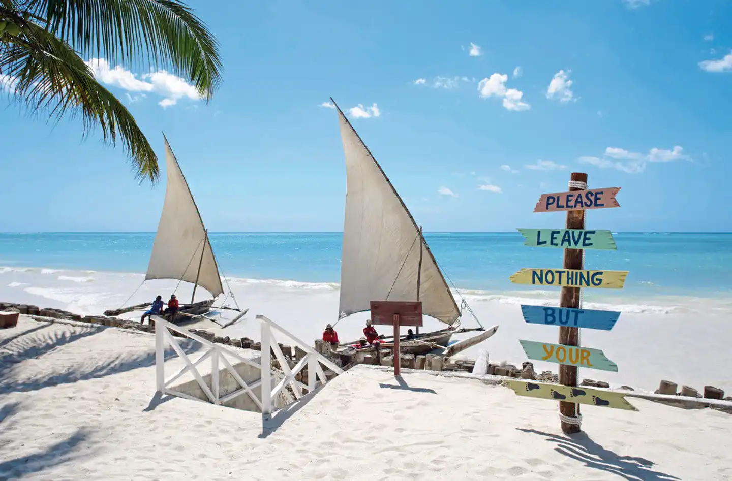Sultan Sands Island Resort Strand