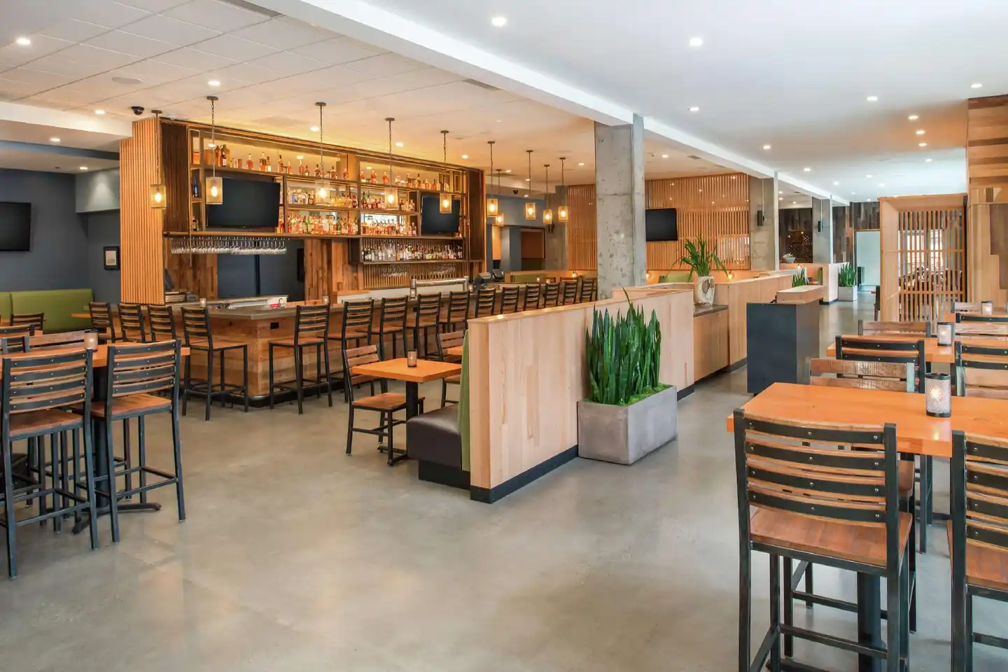 Hilton Vancouver Washington Bar