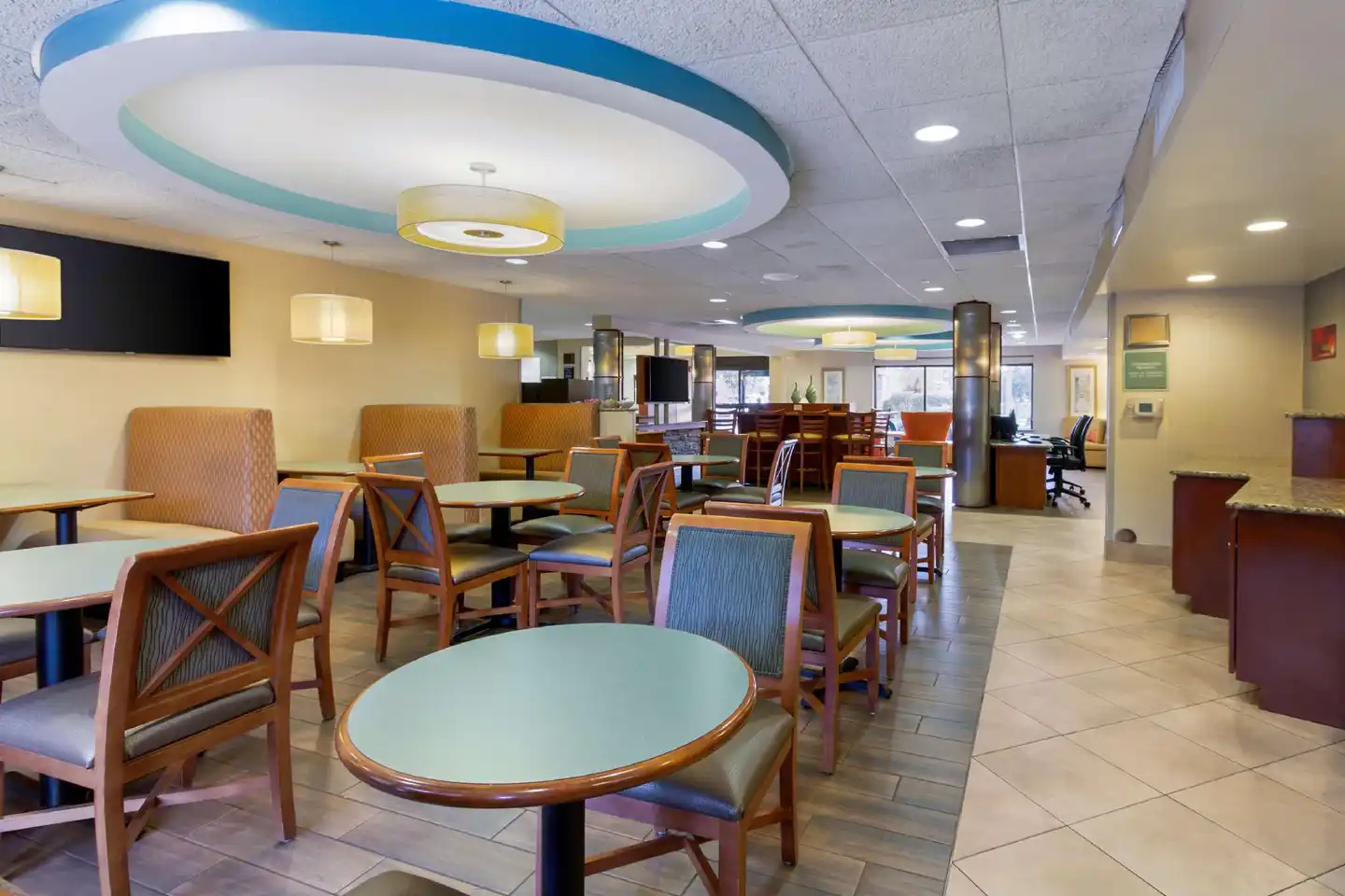 Best Western Plus University Inn Bar