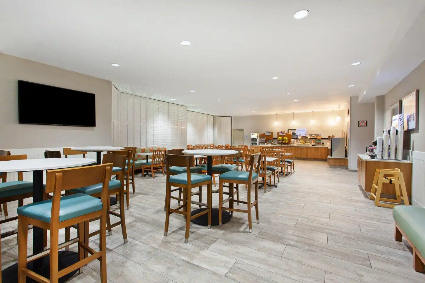Holiday Inn Express Newport Beach Bar