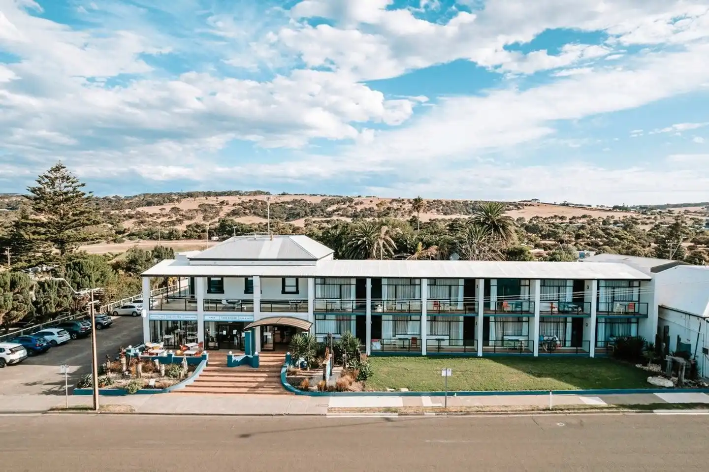 Seafront Hotel Aussenansicht