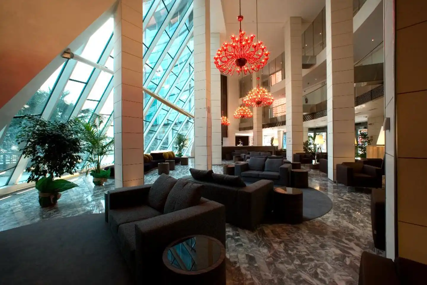 Antony Palace Hotel Lobby