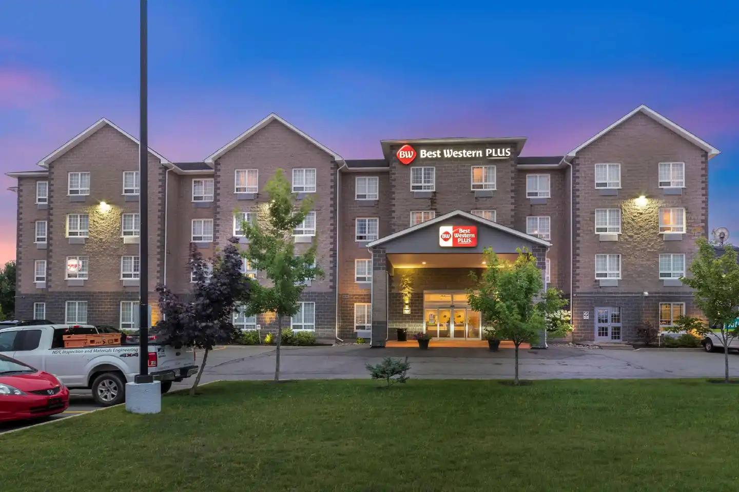Best Western Plus Saint John Hotel & Suites Aussenansicht