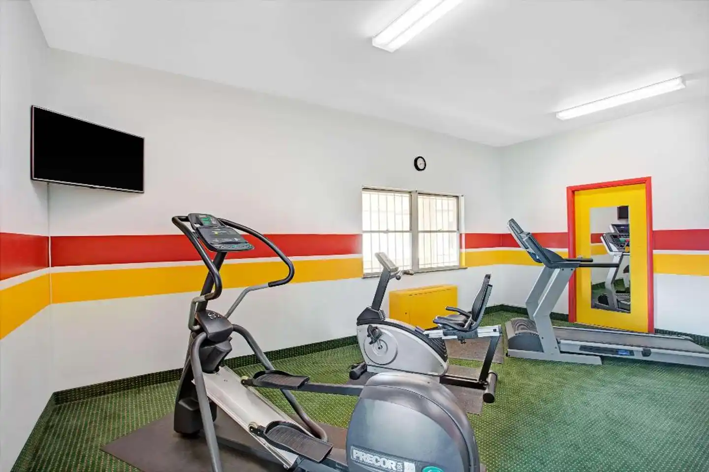 Days Inn by Wyndham Arlington/Washington DC Sport und Entertainment
