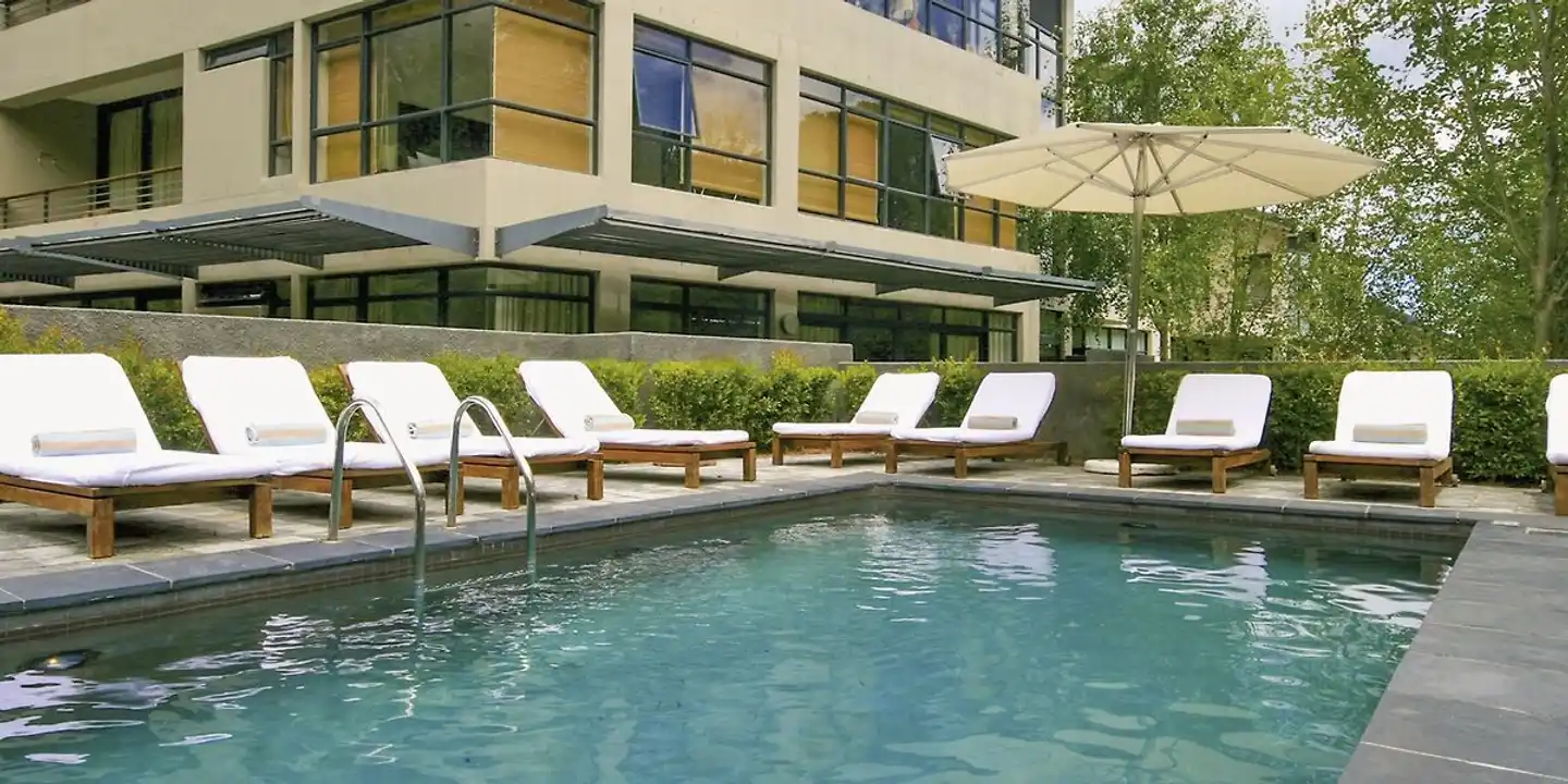 The Glen Apartments Pool
