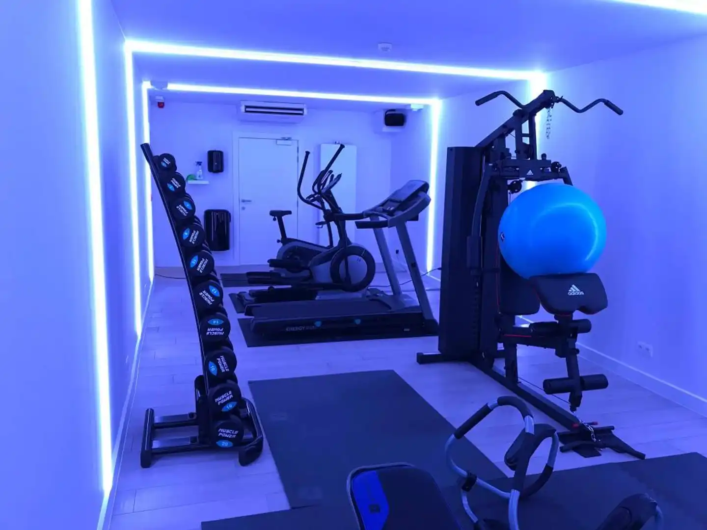 The Golden Tree Hotel Sport und Entertainment