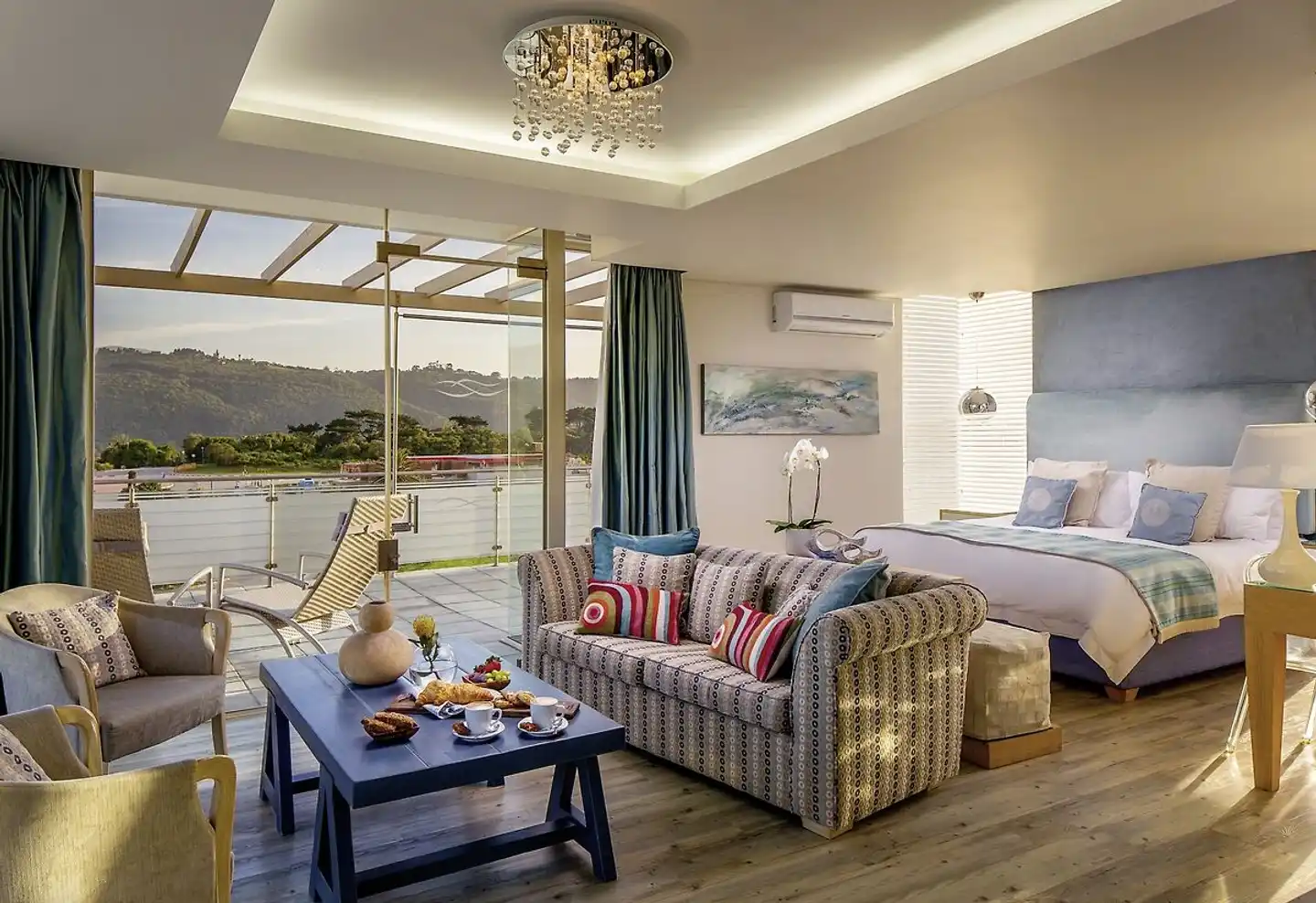 Views Boutique Hotel & Spa Lobby