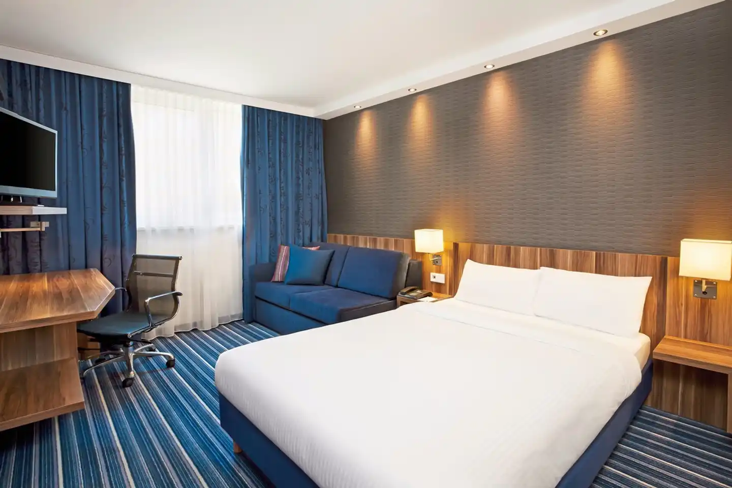 Holiday Inn Express Augsburg Wohnbeispiel