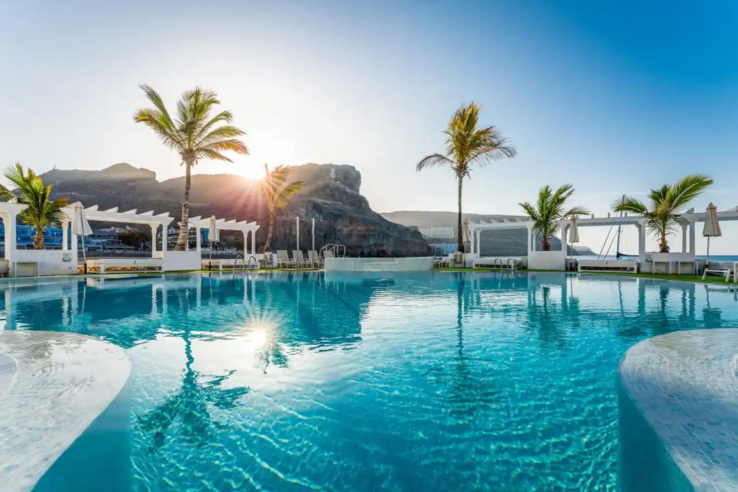 Hotel LIVVO Puerto de Mogán Pool