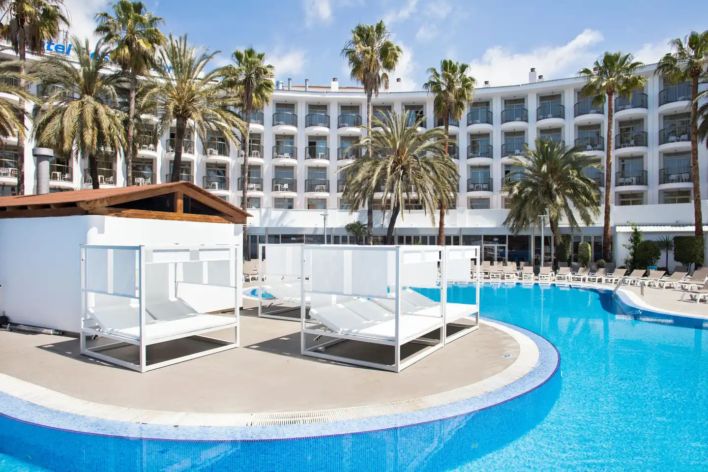 Best Cambrils POOL