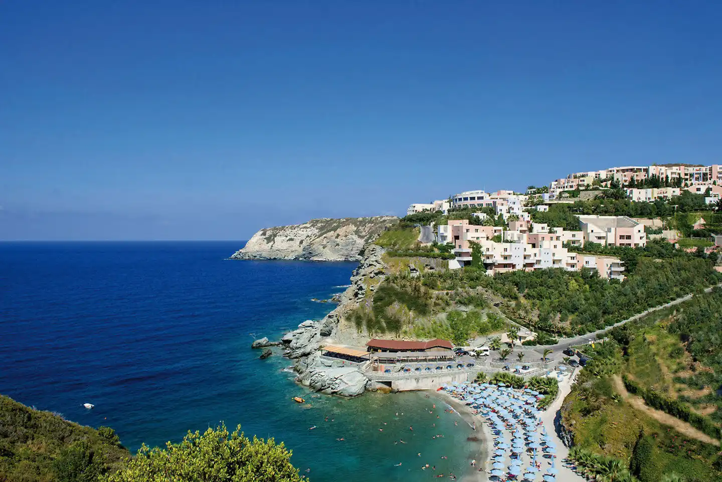 Athina Palace Resort&Spa Landschaft