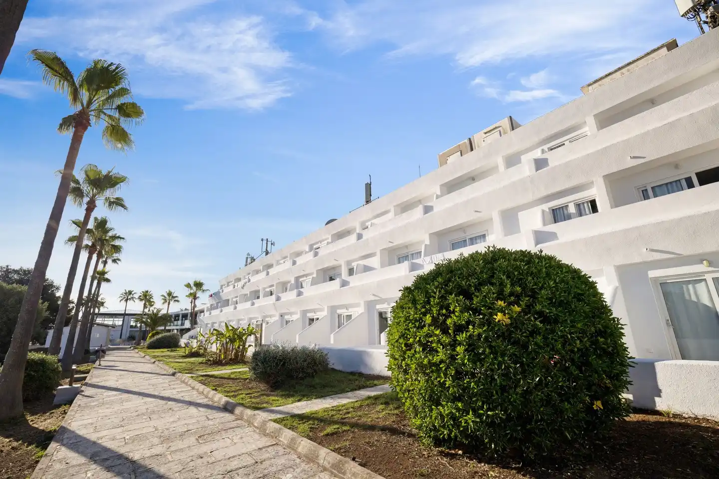 Flipflop Cala Mandia Aussenansicht