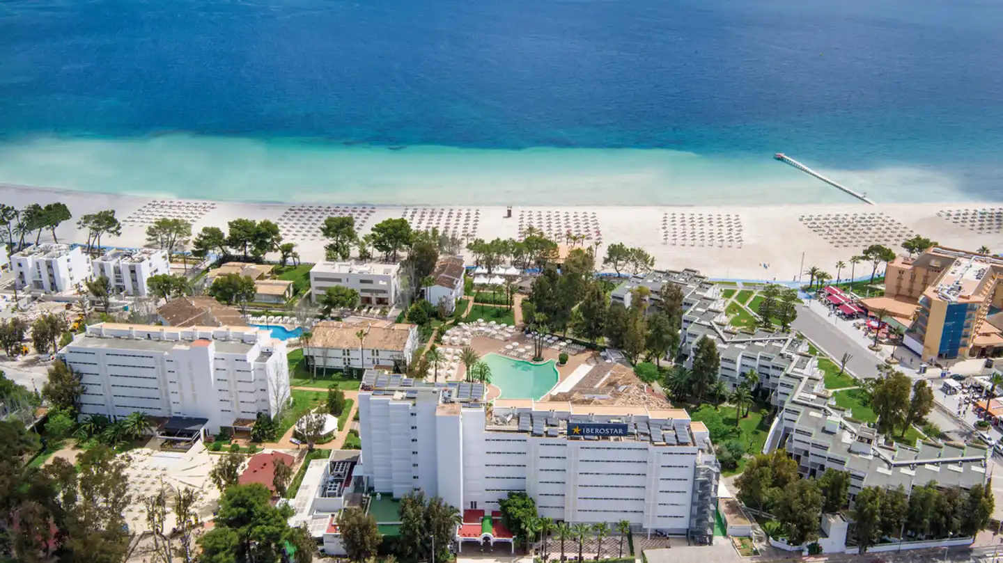Iberostar Waves Ciudad Blanca Aussenansicht