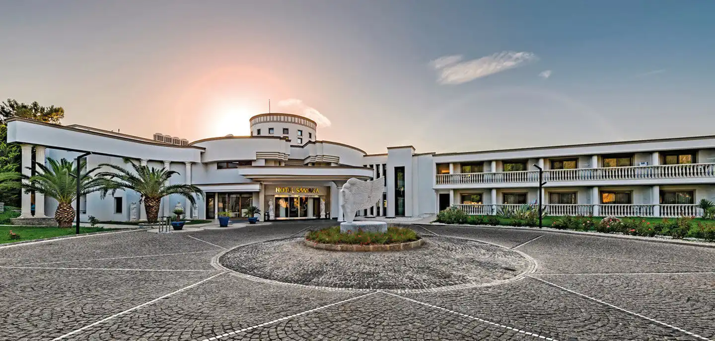 Samara Hotel Aussenansicht