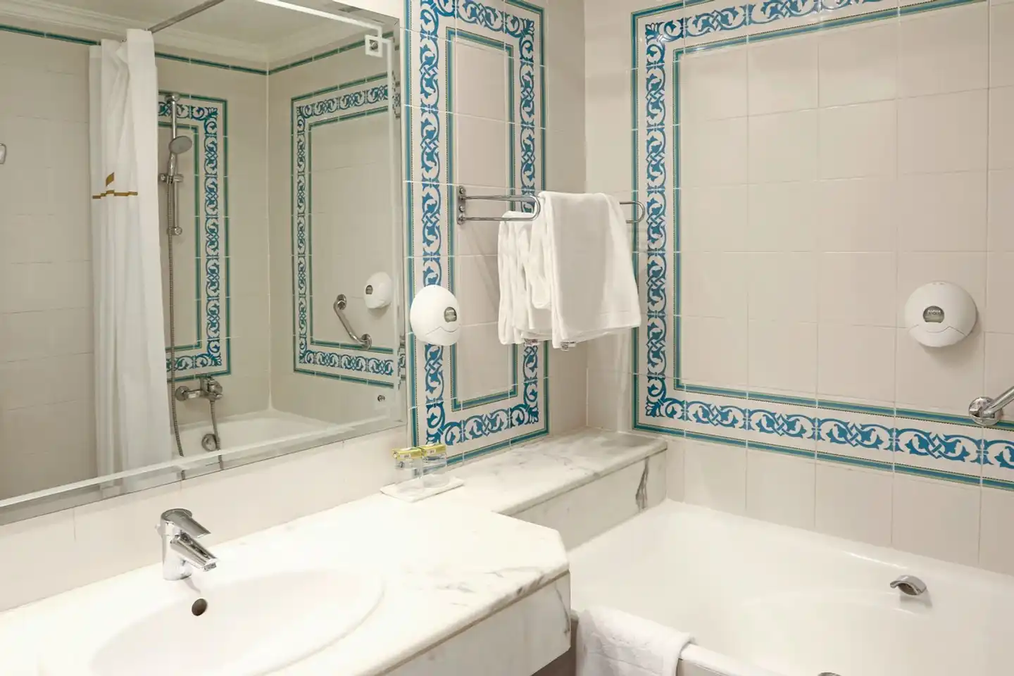 Royal Garden Palace Badezimmer