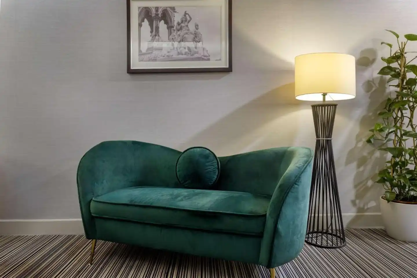 DoubleTree by Hilton London Angel Kings Cross Lobby