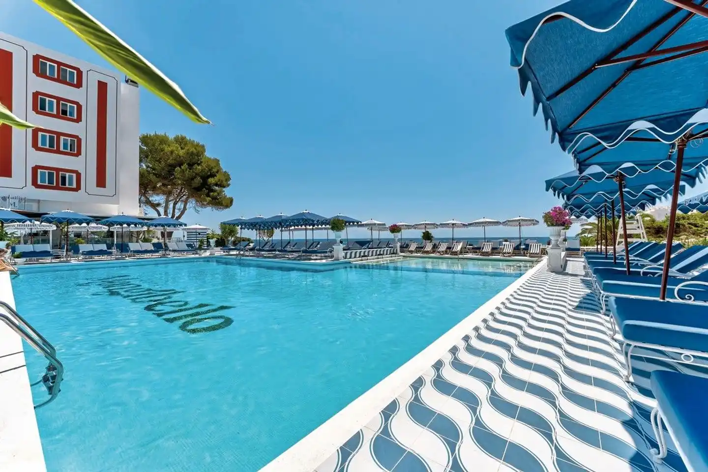 Mongibello Pool
