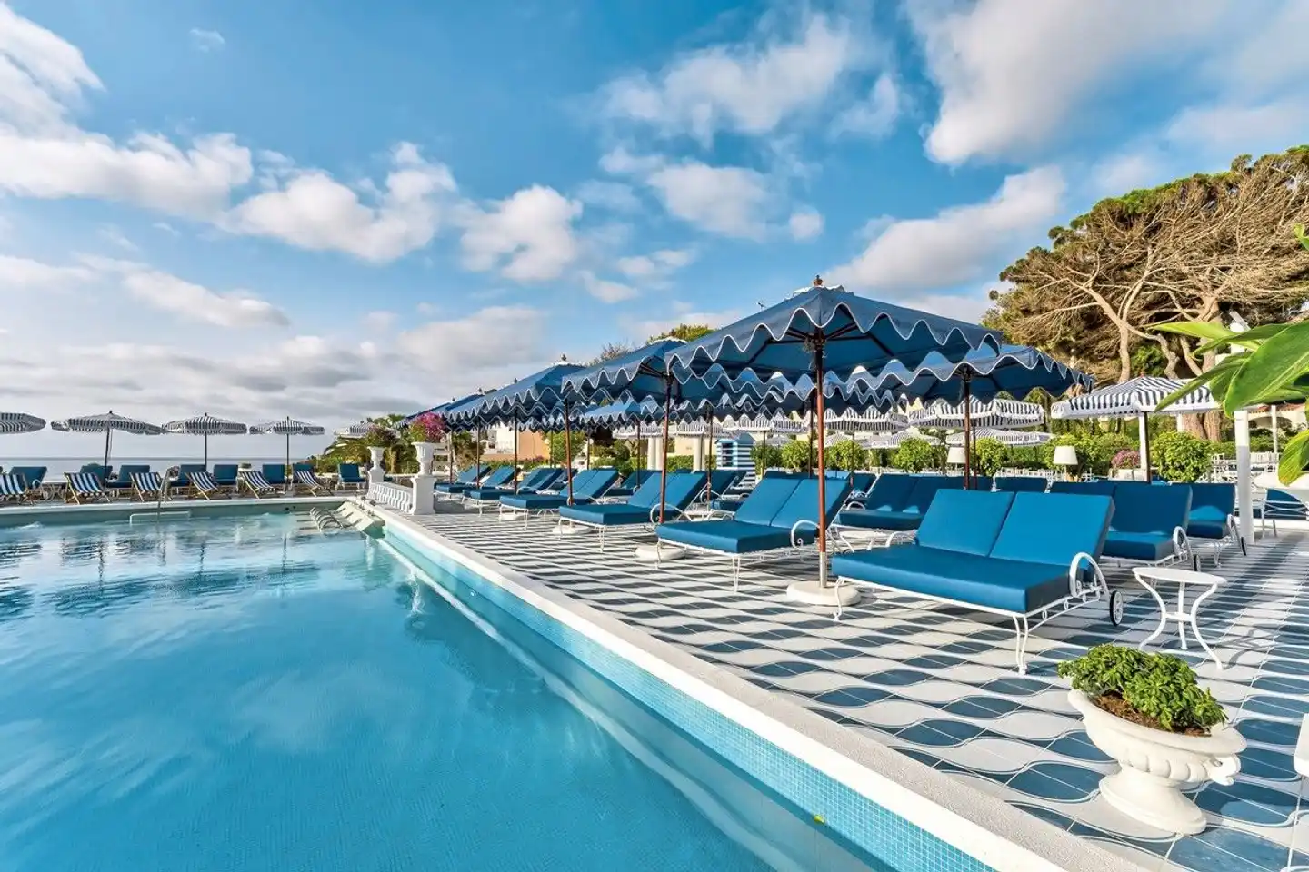 Mongibello Pool