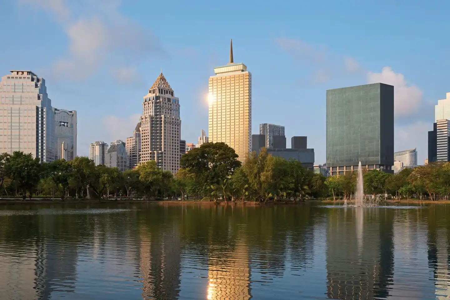 Dusit Thani Bangkok Aussenansicht