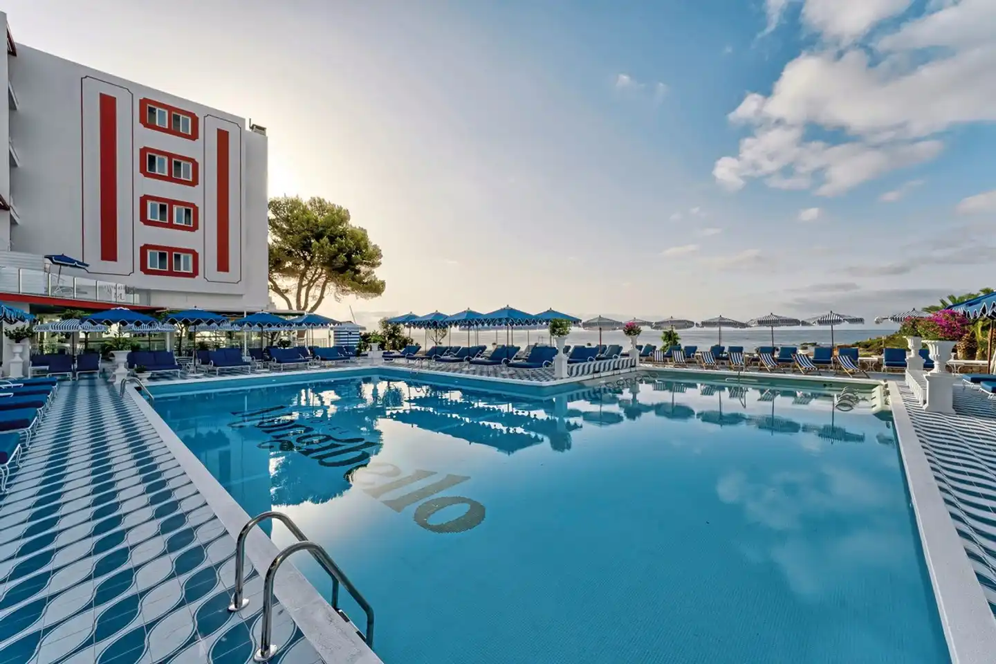 Mongibello Pool