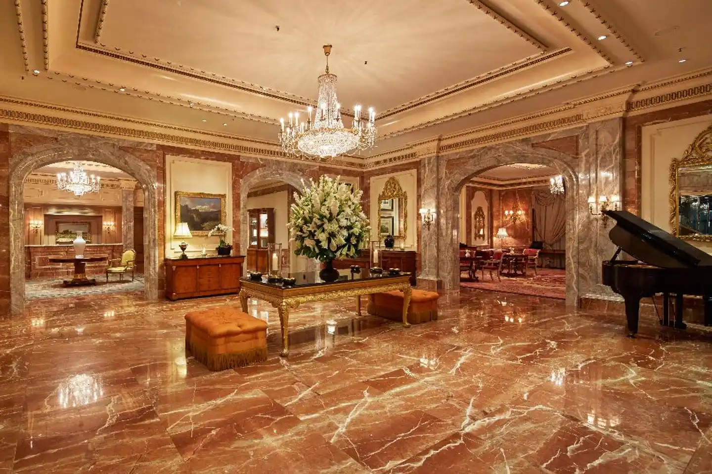 Regent Berlin Lobby