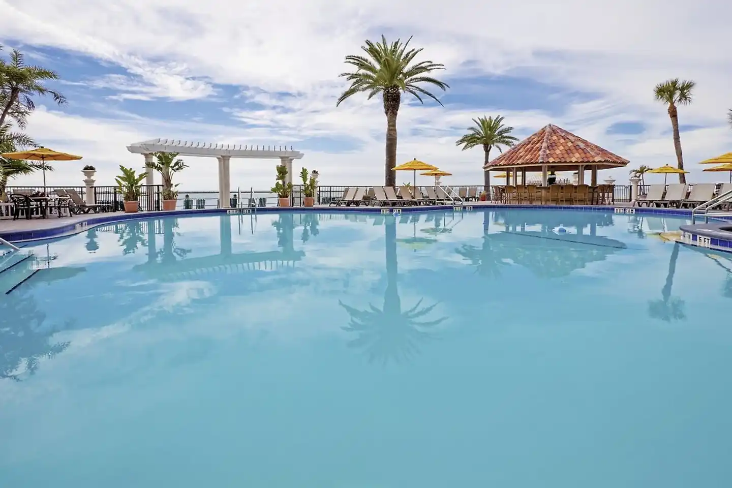 Holiday Inn Clearwater Beach Pool