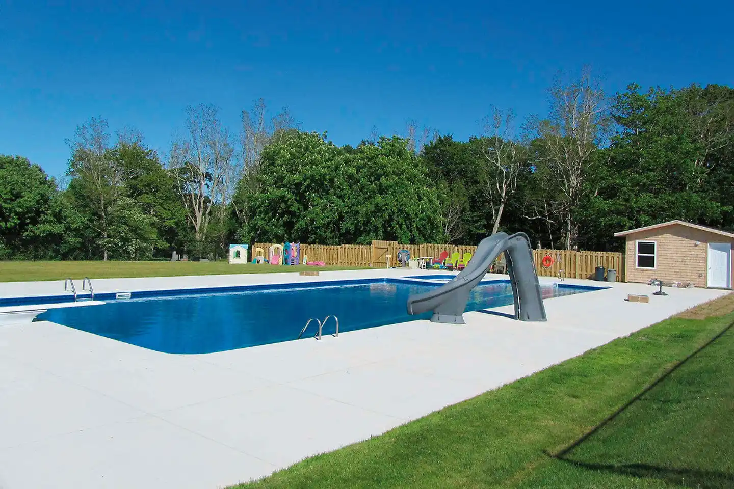 Harbourview Inn Pool