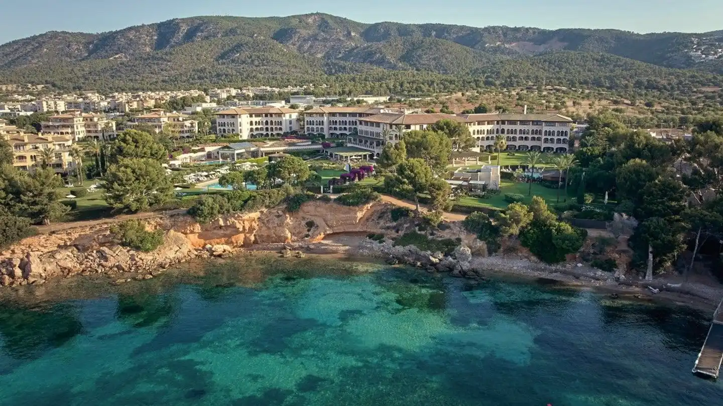 The St. Regis Mardavall Mallorca Resort Landschaft