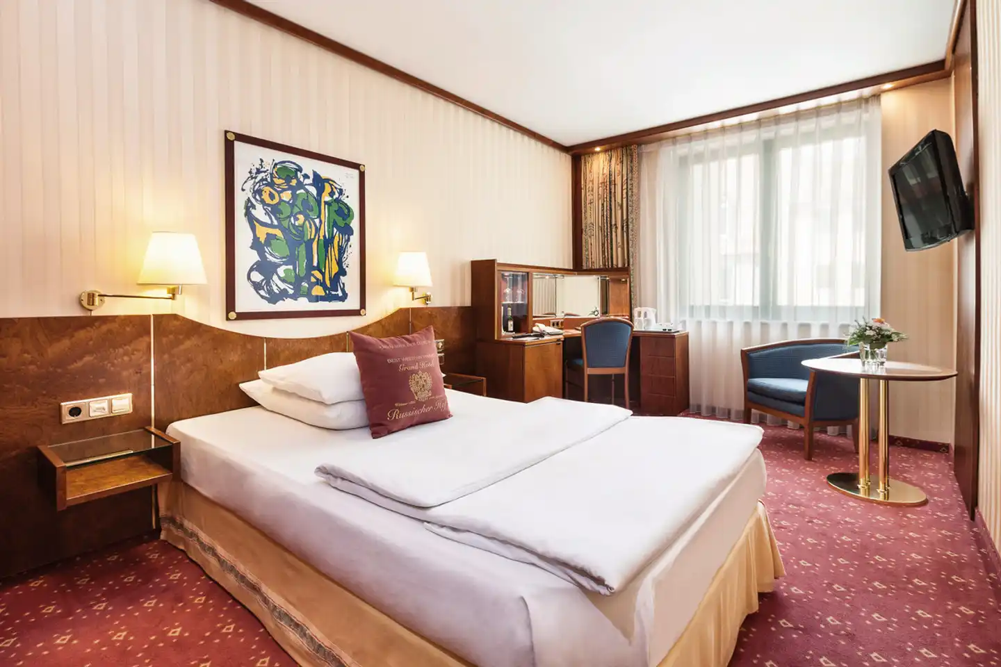 Best Western Premier Grand Hotel Russischer Hof Wohnbeispiel