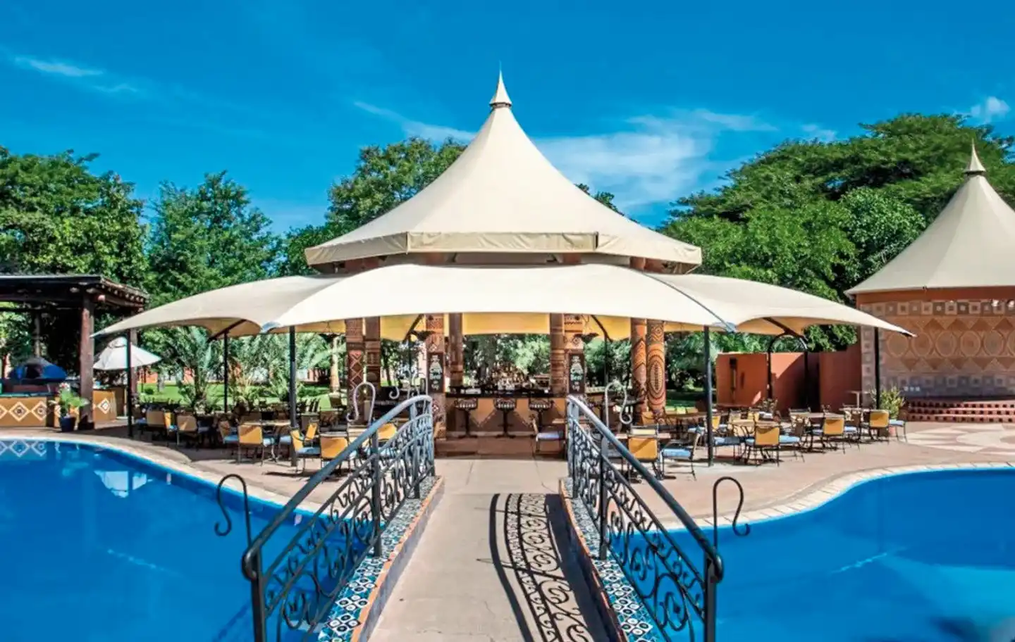 AVANI Victoria Falls Resort Terrasse
