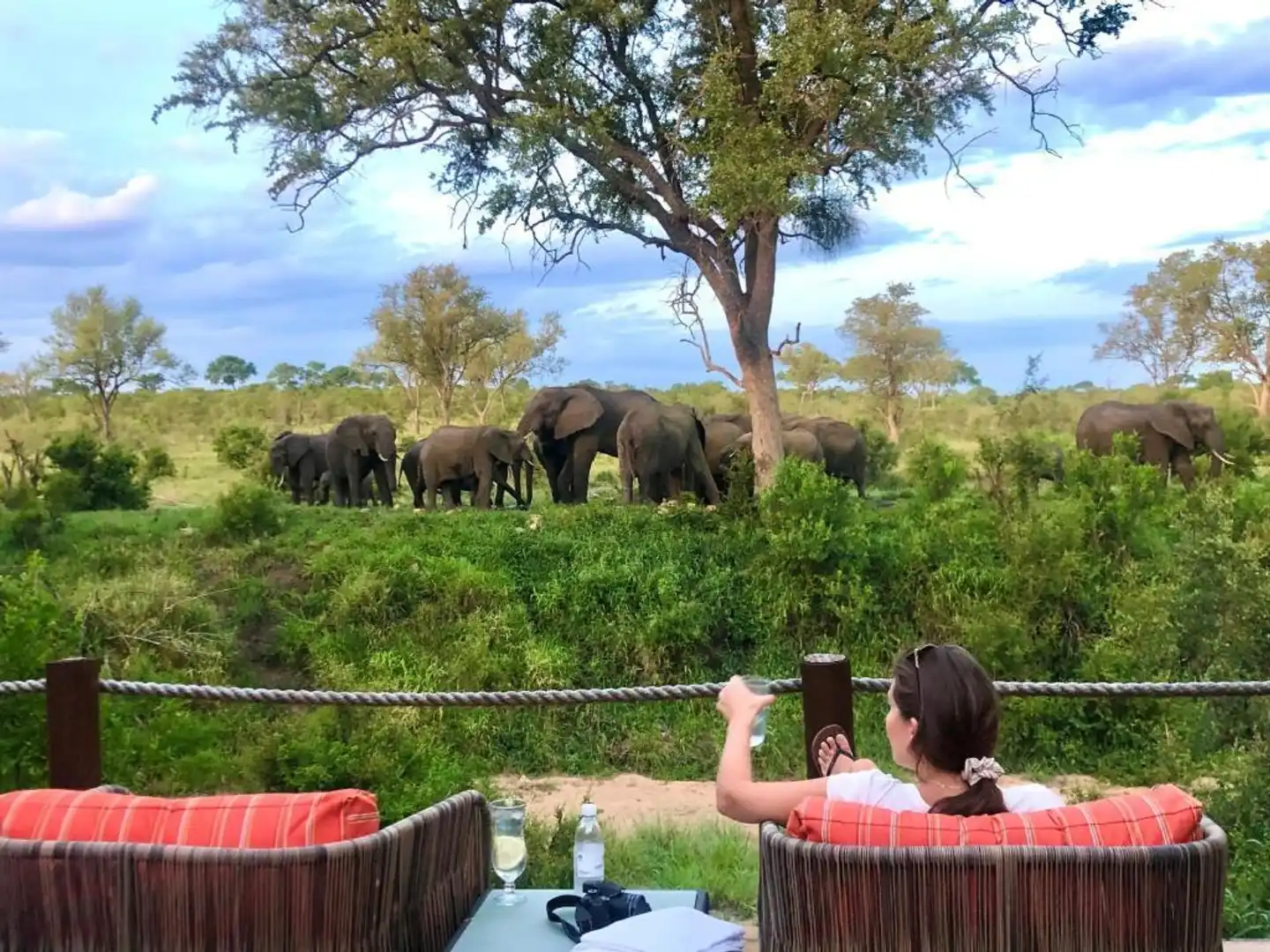 Hoyo Hoyo Safari Lodge Terrasse