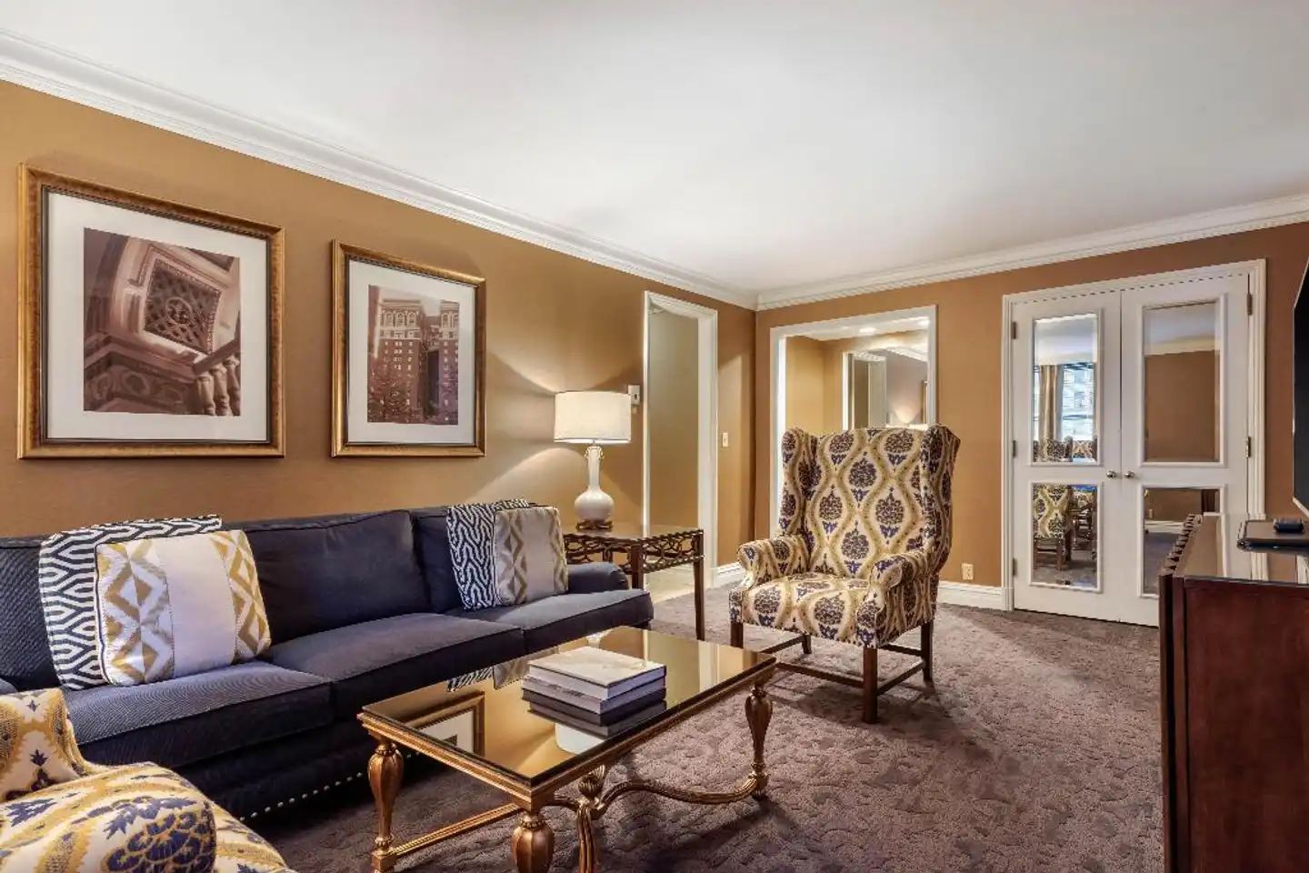 Omni William Penn Lobby