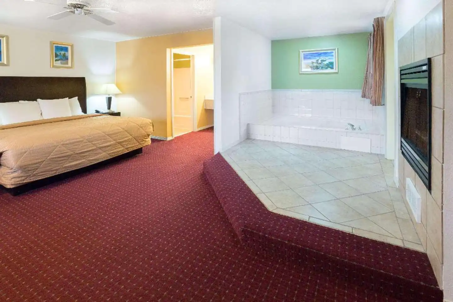 Days Inn by Wyndham Newport OR Wohnbeispiel