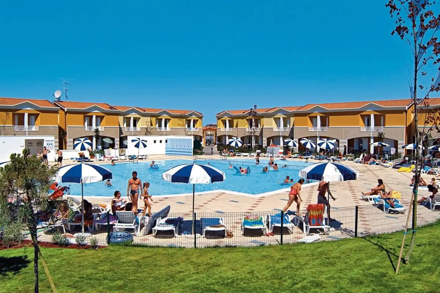 Villaggio Le Acacie Pool