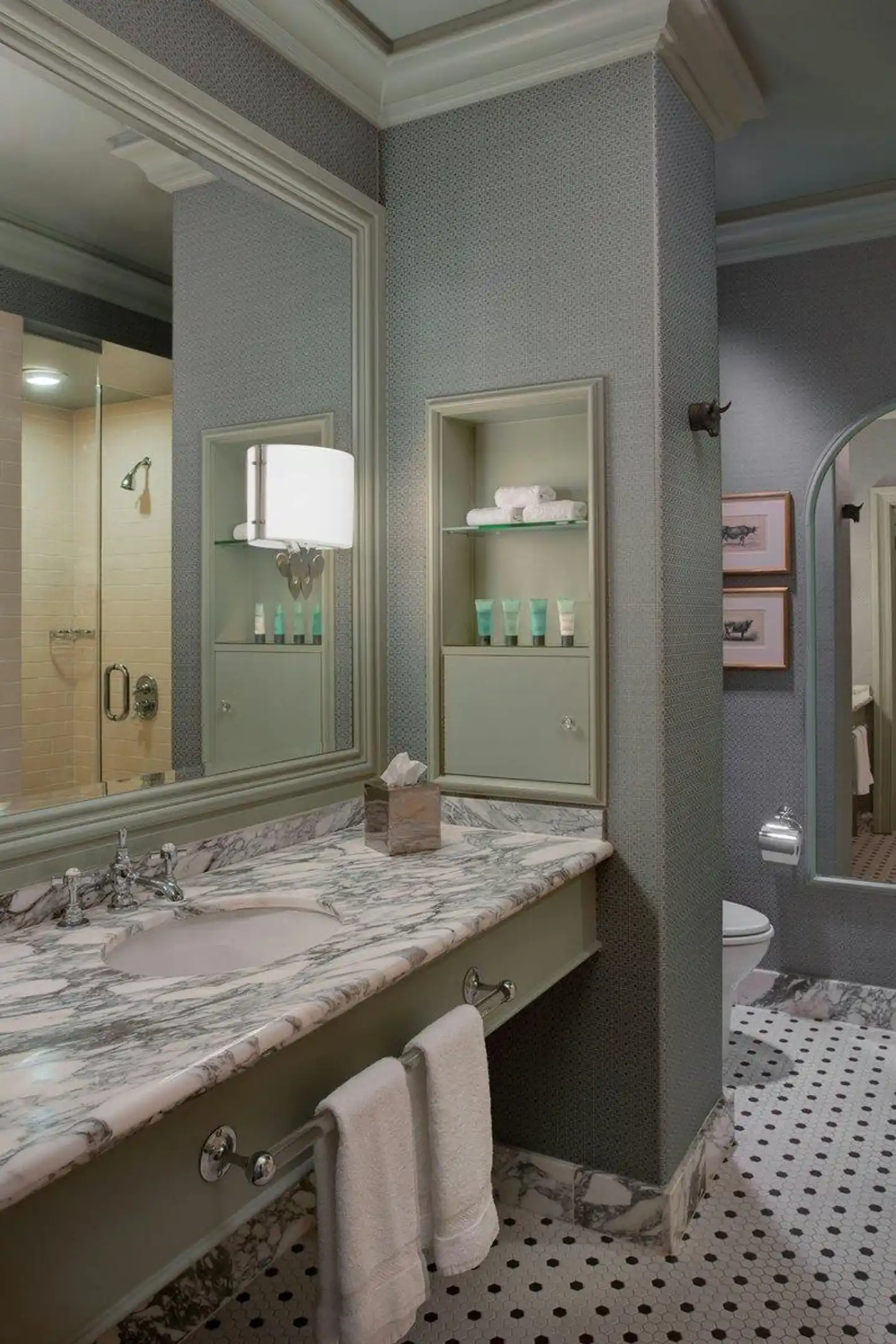 Hotel ICON, Autograph Collection Badezimmer