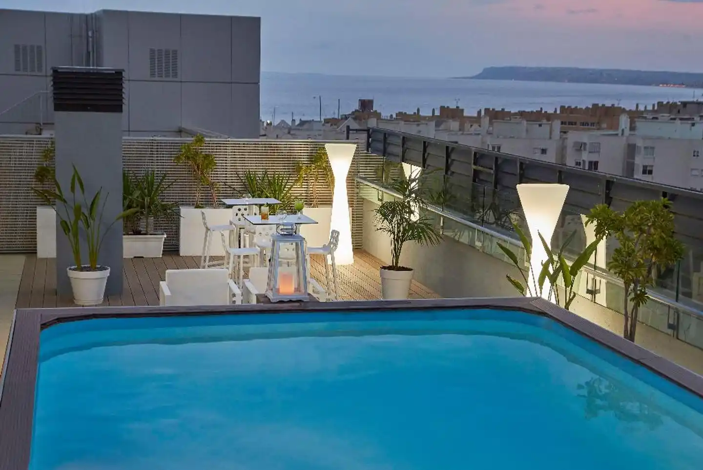 NH Alicante Pool