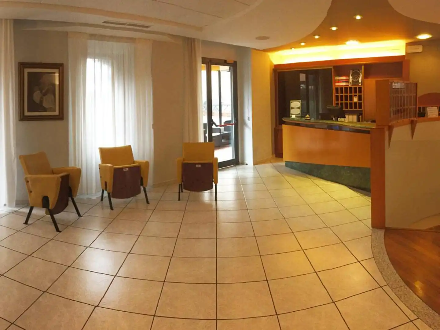 Colonne Lobby