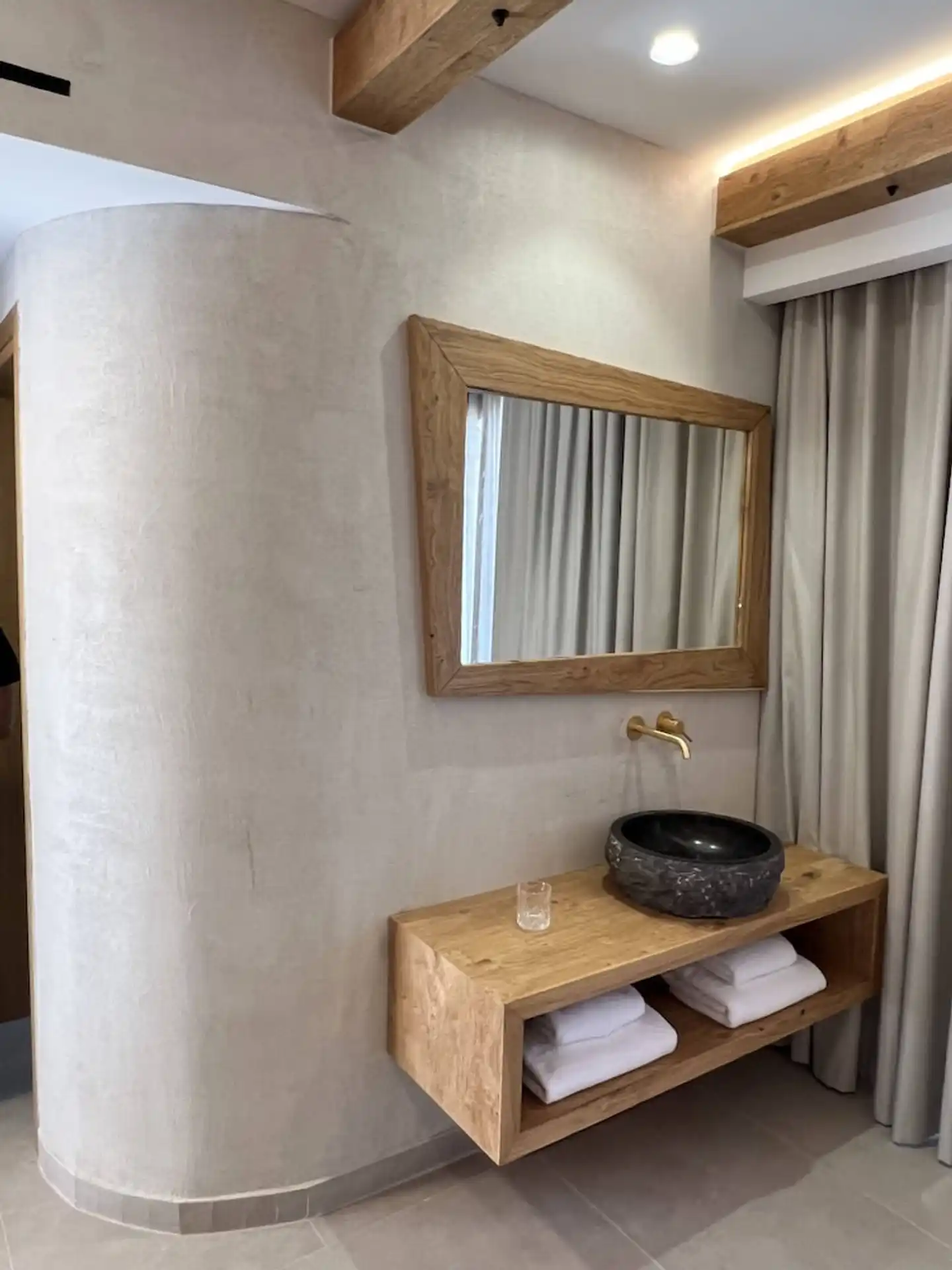 The Noverian Antama Beach Hotel Chania Badezimmer