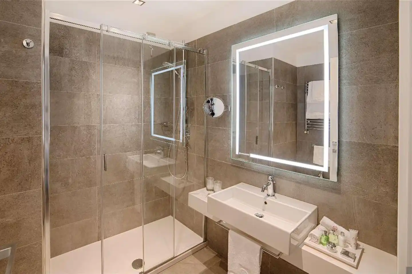 NH Collection Roma Palazzo Cinquecento Badezimmer