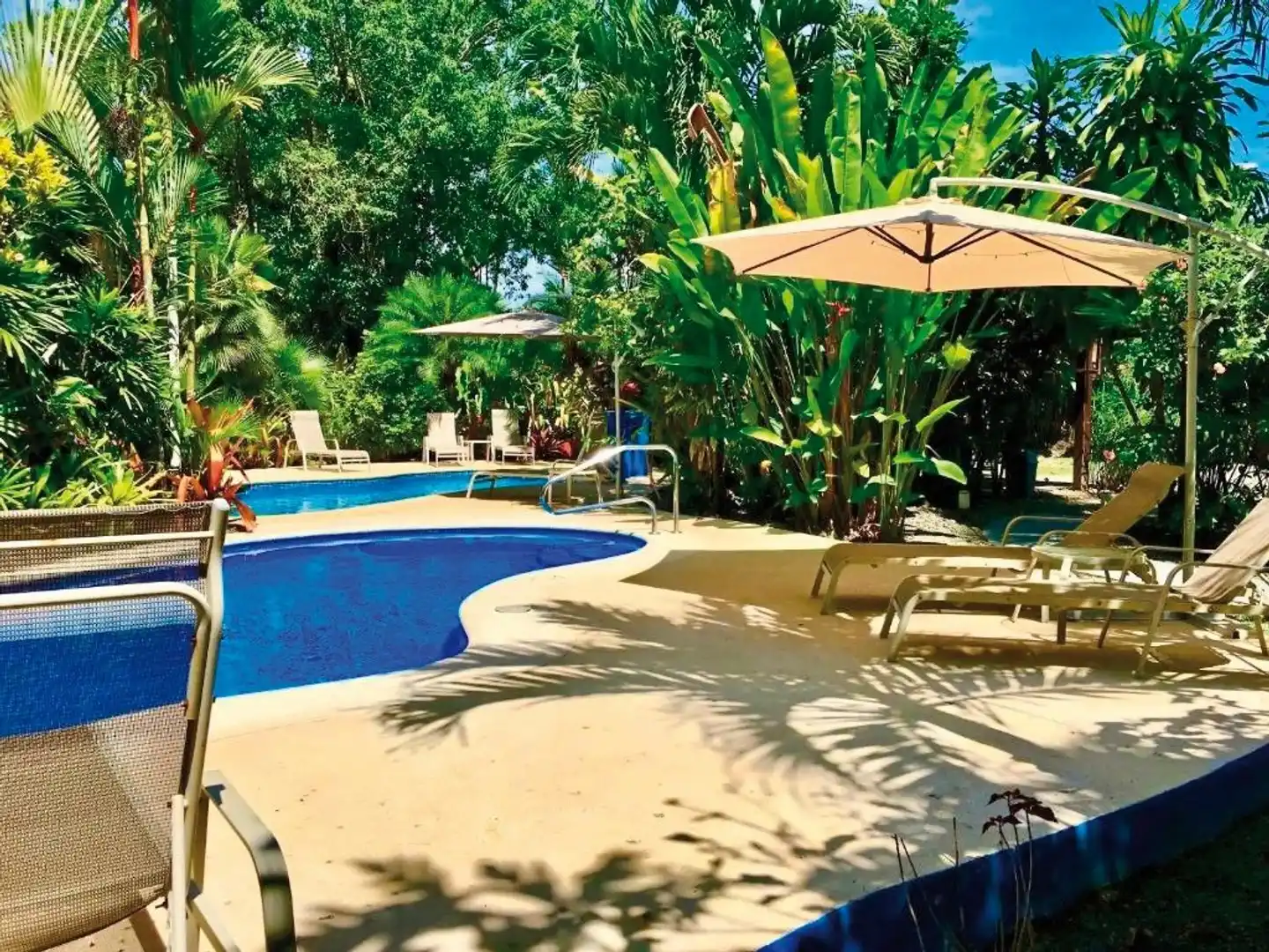El Encanto Pool