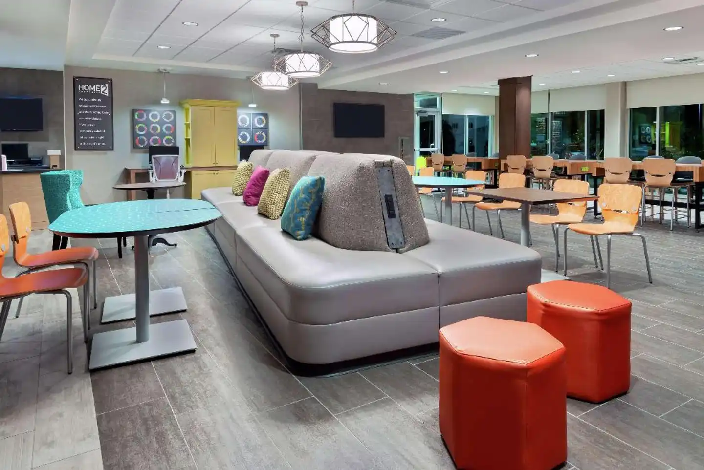 Home2 Suites by Hilton Orlando Near Universal Lobby